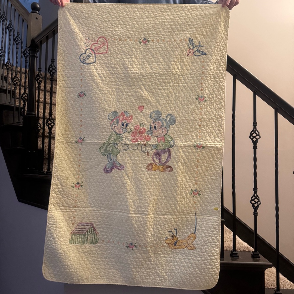 Vintage Disney Hand Embroidered Quilt Mickey Minnie Pluto 1970s Crib‎ 32x50